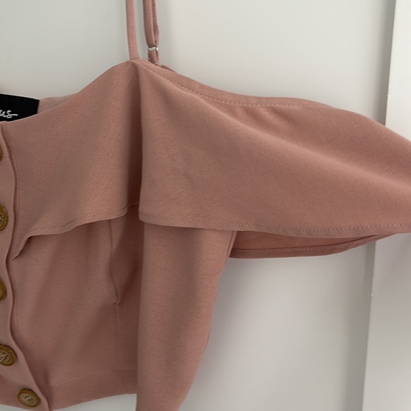 Lulu’s Crop Top - Picture 4 of 11